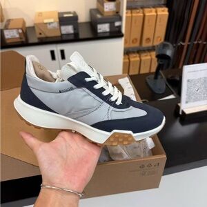 Brand New! Ecco’s Women’s Retro Sneaker’s! US Shoe Size 8-8.5